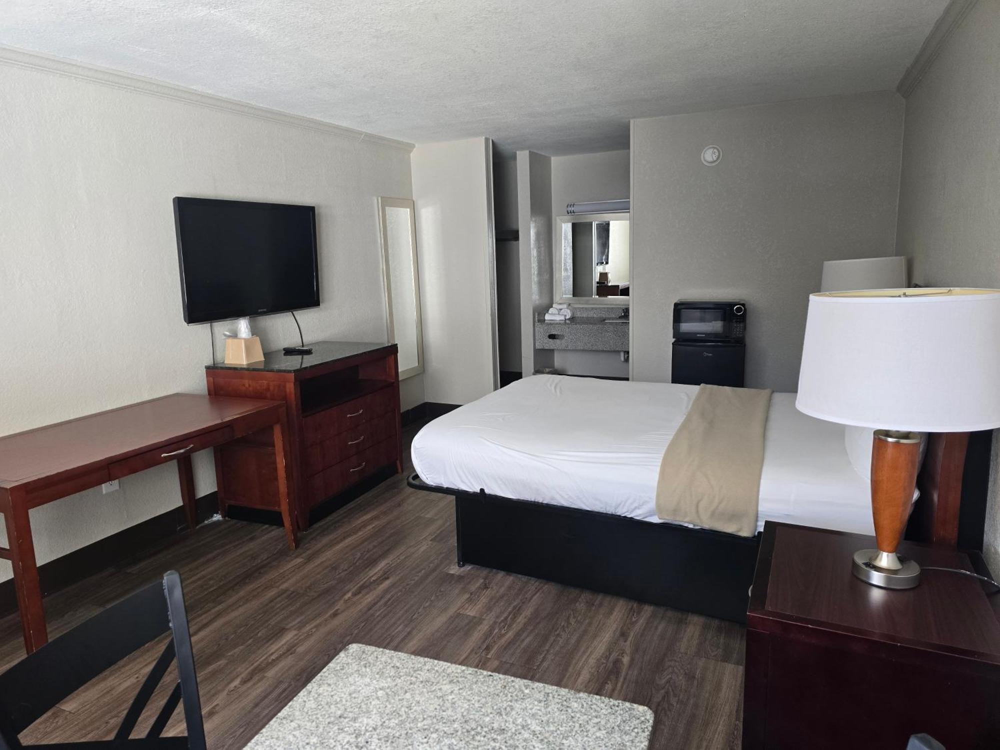 Days Inn By Wyndham Raleigh South Dış mekan fotoğraf