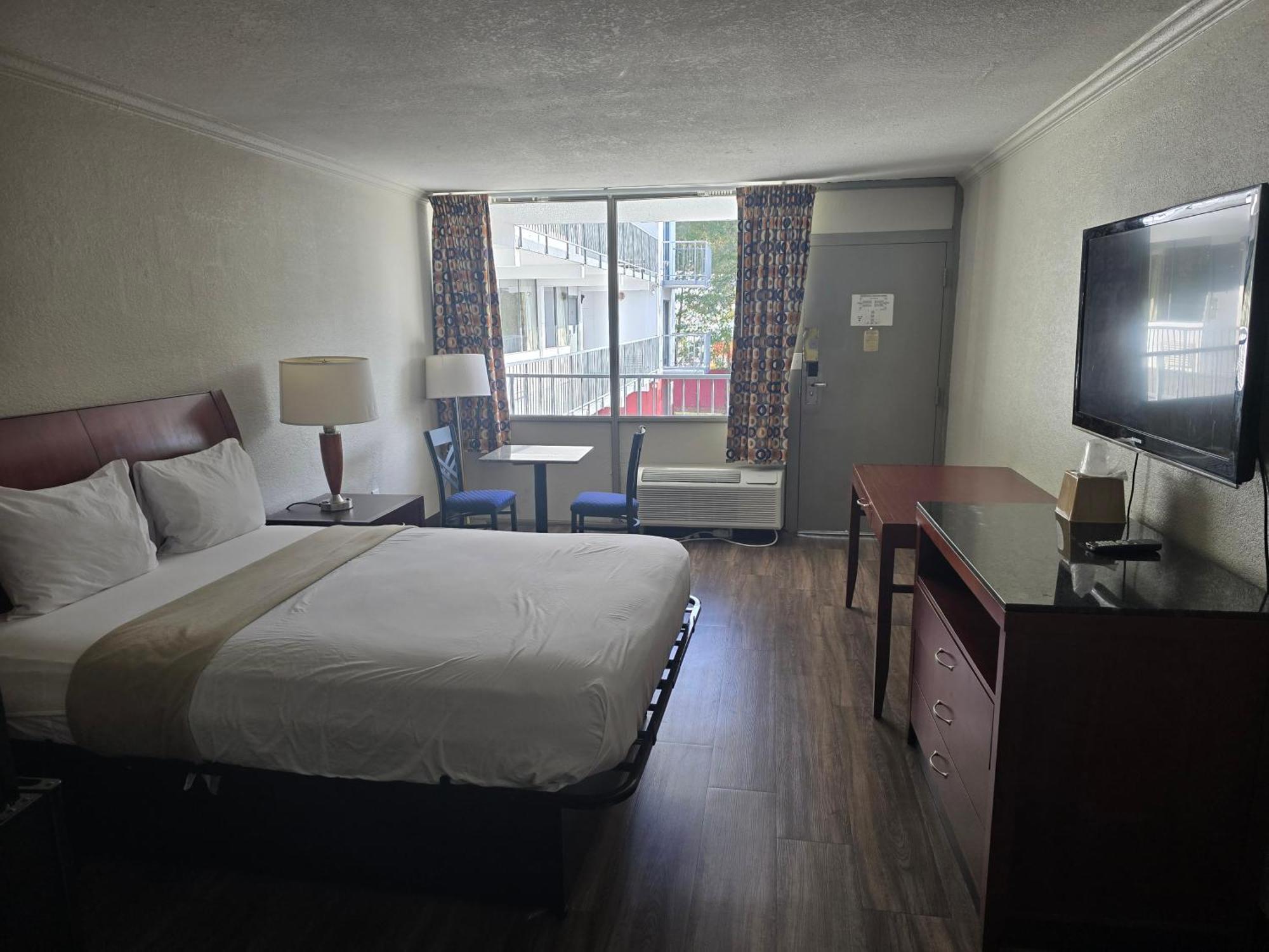 Days Inn By Wyndham Raleigh South Dış mekan fotoğraf